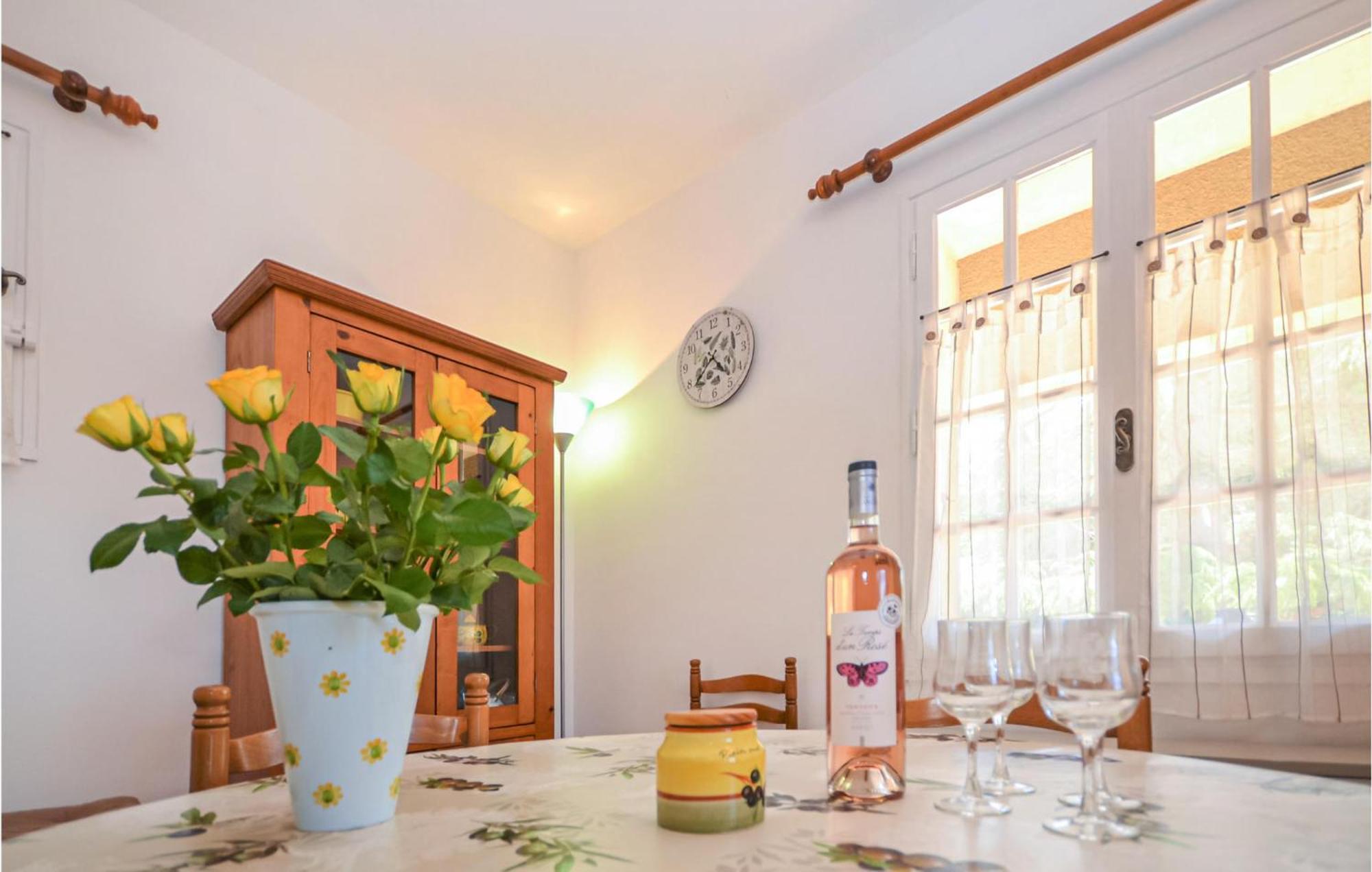 1 Bedroom Pet Friendly Home In Entrechaux Exteriör bild