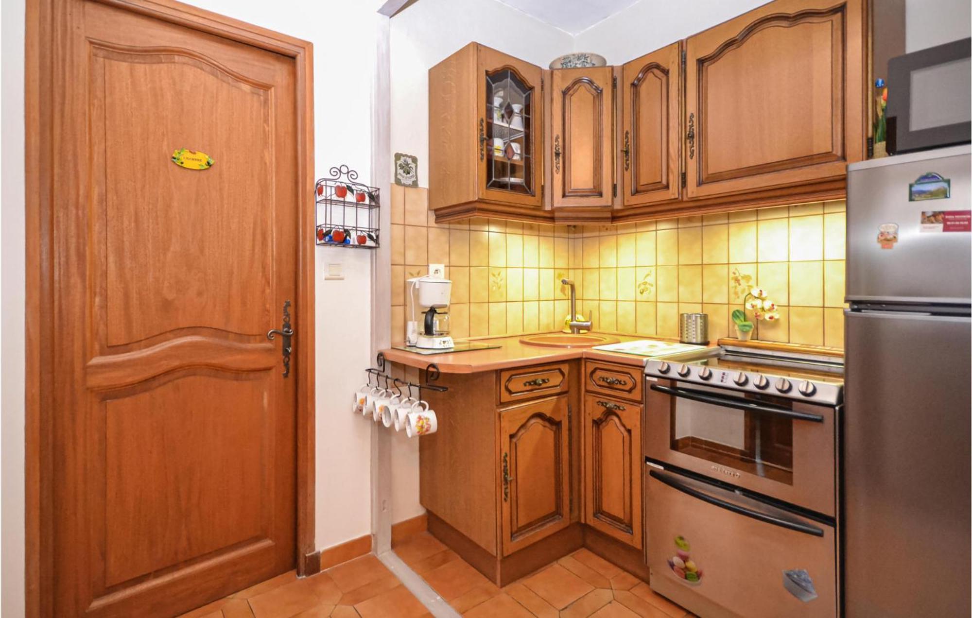 1 Bedroom Pet Friendly Home In Entrechaux Exteriör bild